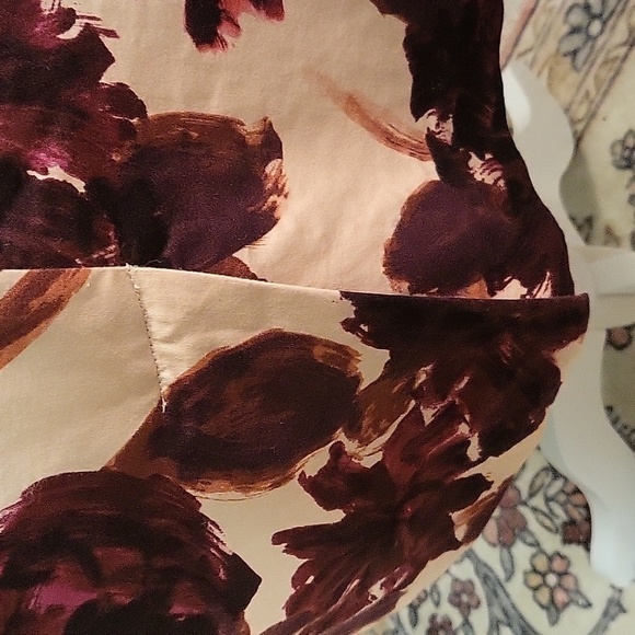 Van Heusen Studio Brown Tan Vintage Lined Back Zip Floral Pencil Skirt - Size 6 - Picture 6 of 8